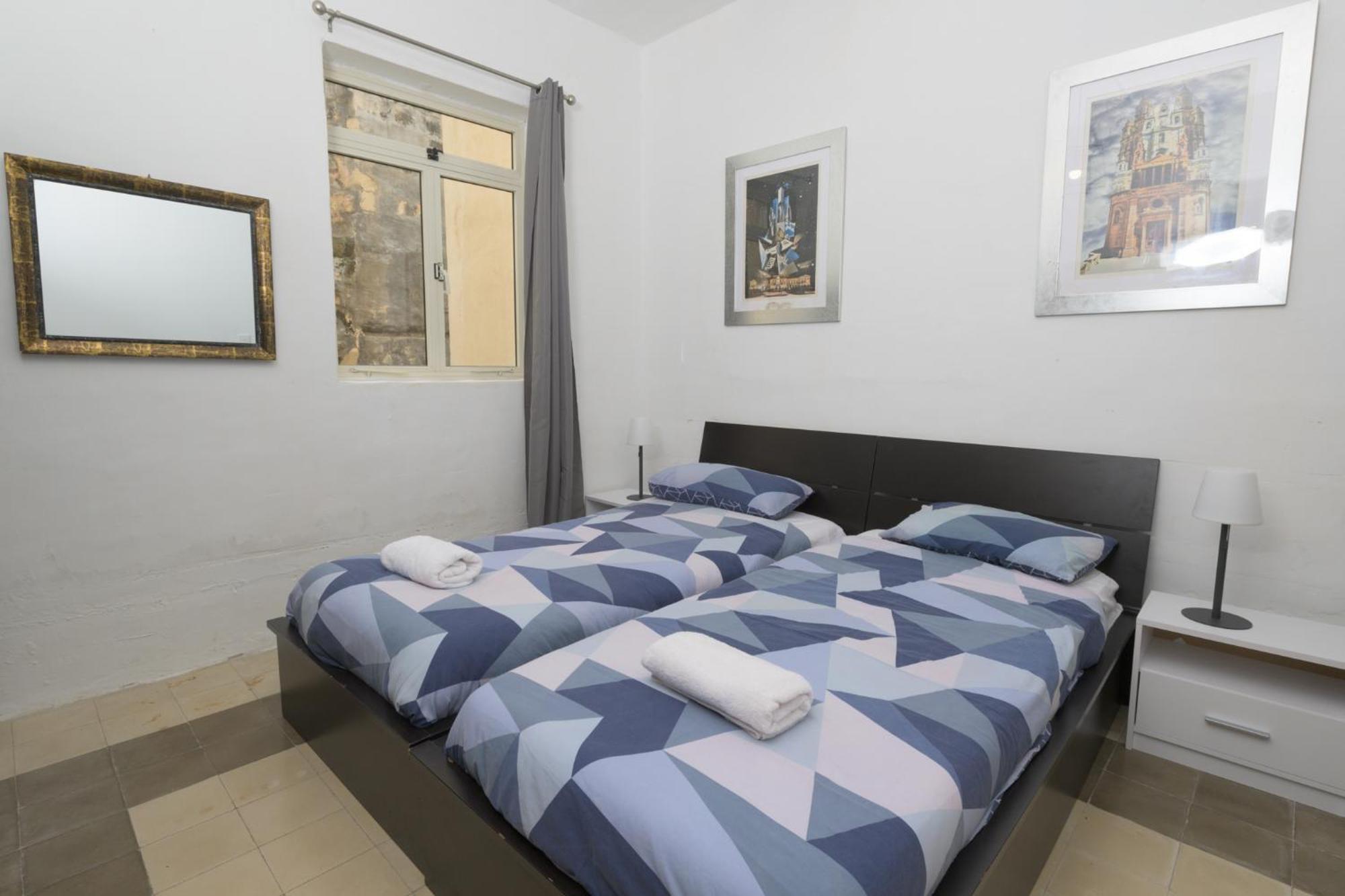 Stylish Valletta 2 Bedrooom City Centre Apartment With Terrace Exterior photo