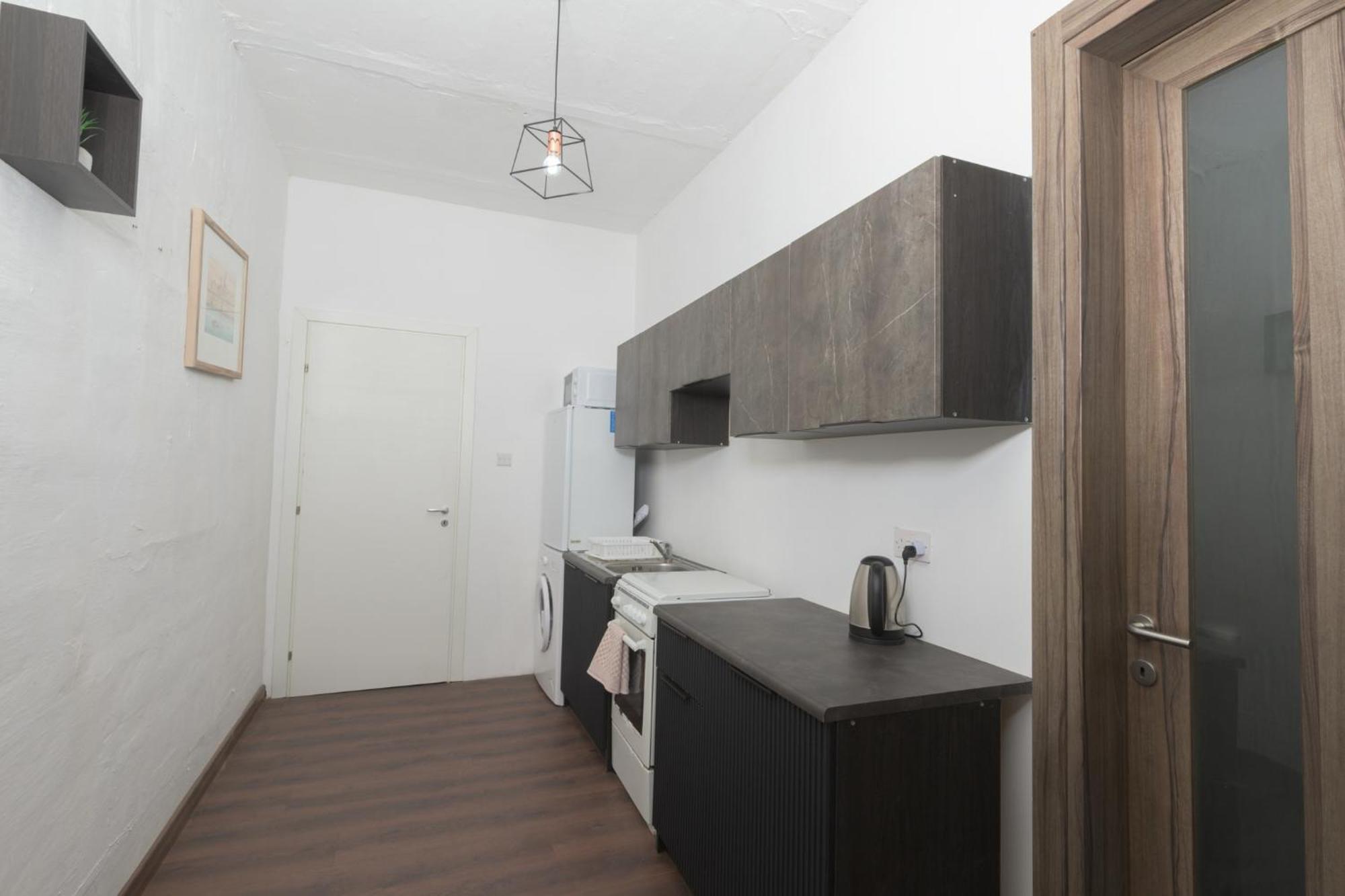 Stylish Valletta 2 Bedrooom City Centre Apartment With Terrace Exterior photo